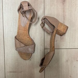 Diane Von Furstenberg Taupe Low Block Heeled Sandals - 7.5